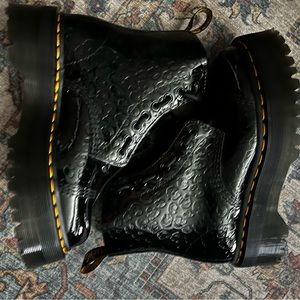 DR MARTENS platform brand new